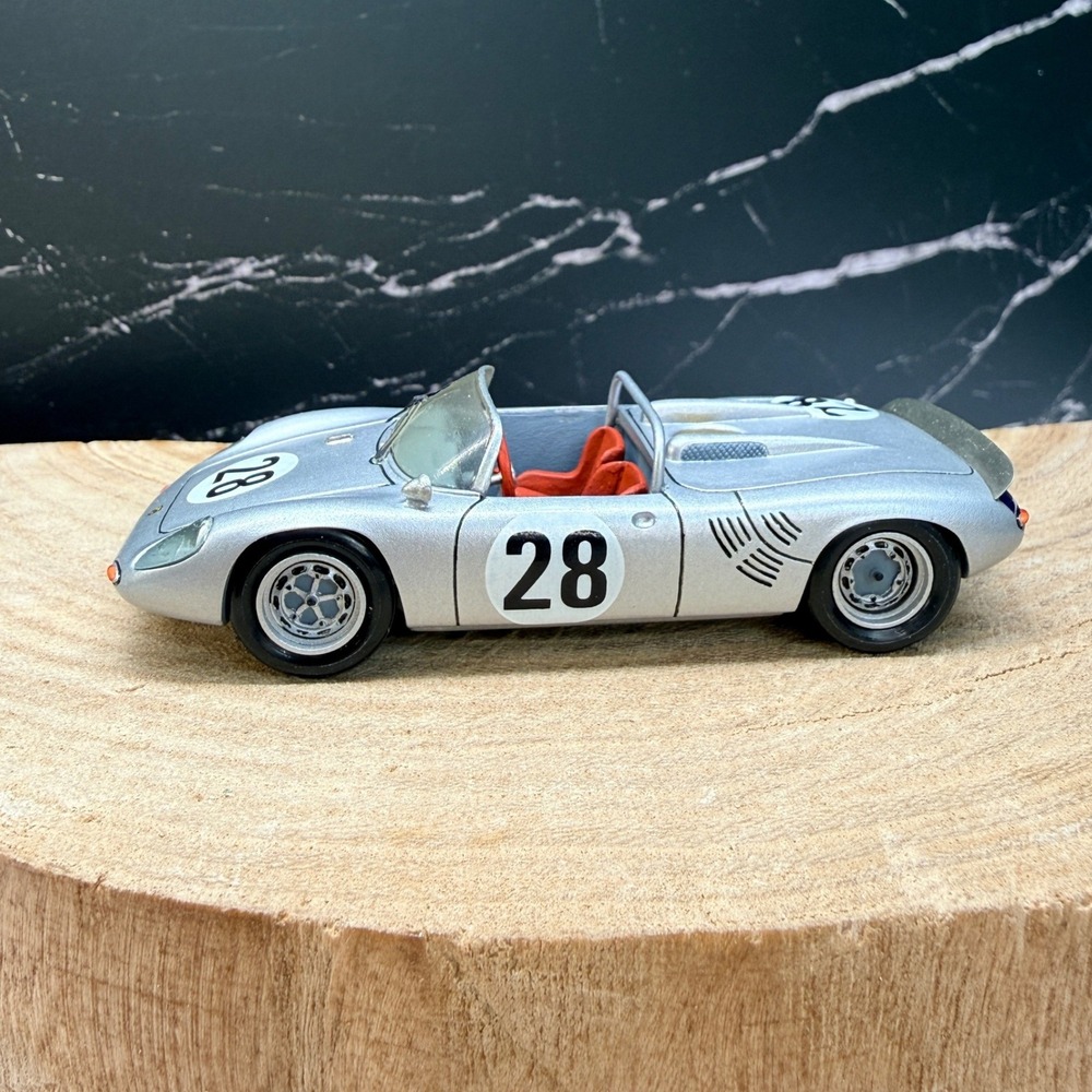Starter Porsche 718/8 WRS Spyder #28 Le Mans 1963 1:43 Resin Hand Built